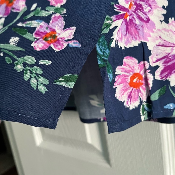 Andree By Unit Ruffled Sleeve Floral Blouse - Picture 4 of 5